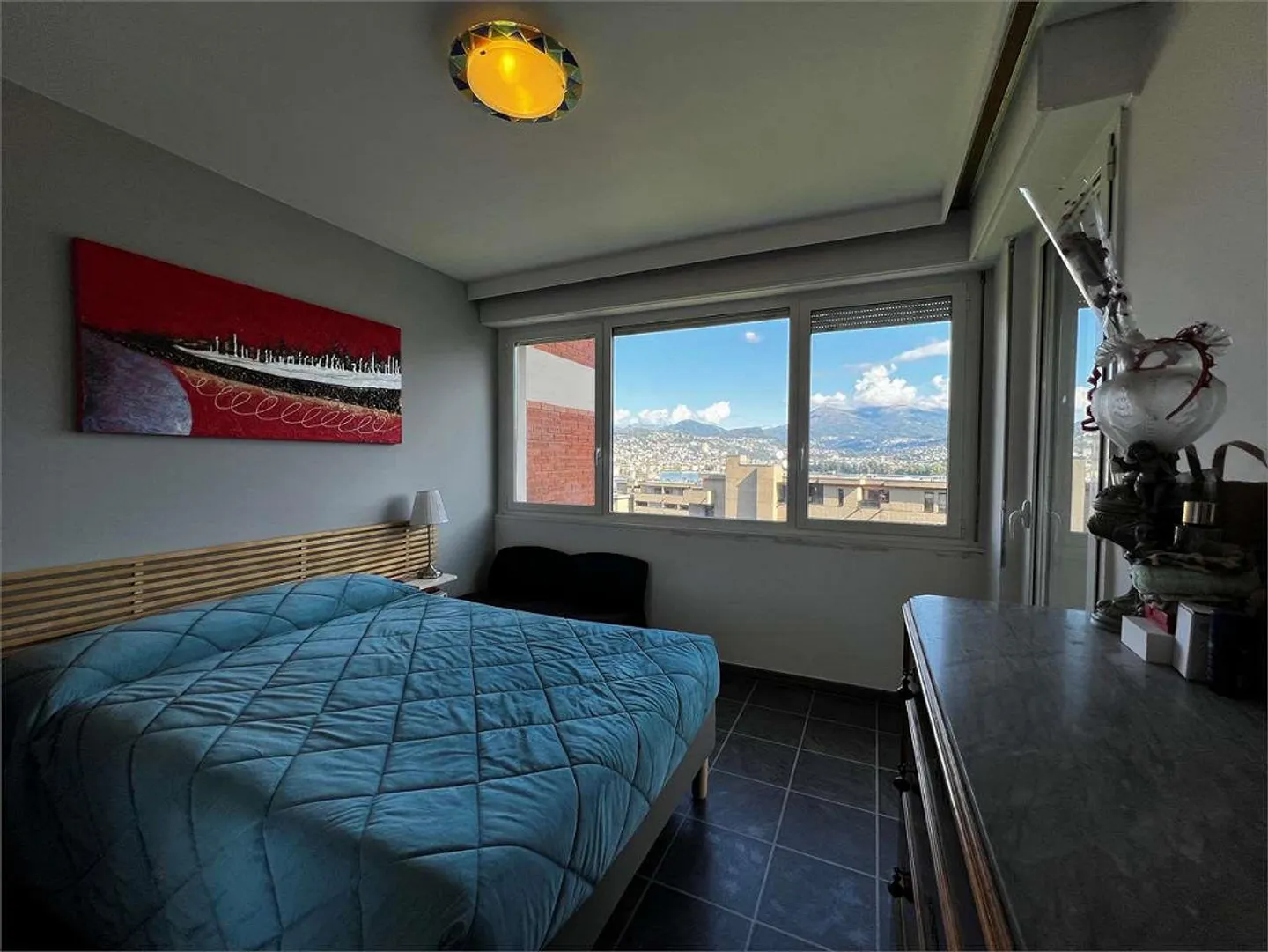 Paradise - 3.5 Rooms with Terrace and Lake View as well as Condominium Swimming Pool - Photo 9 of 12