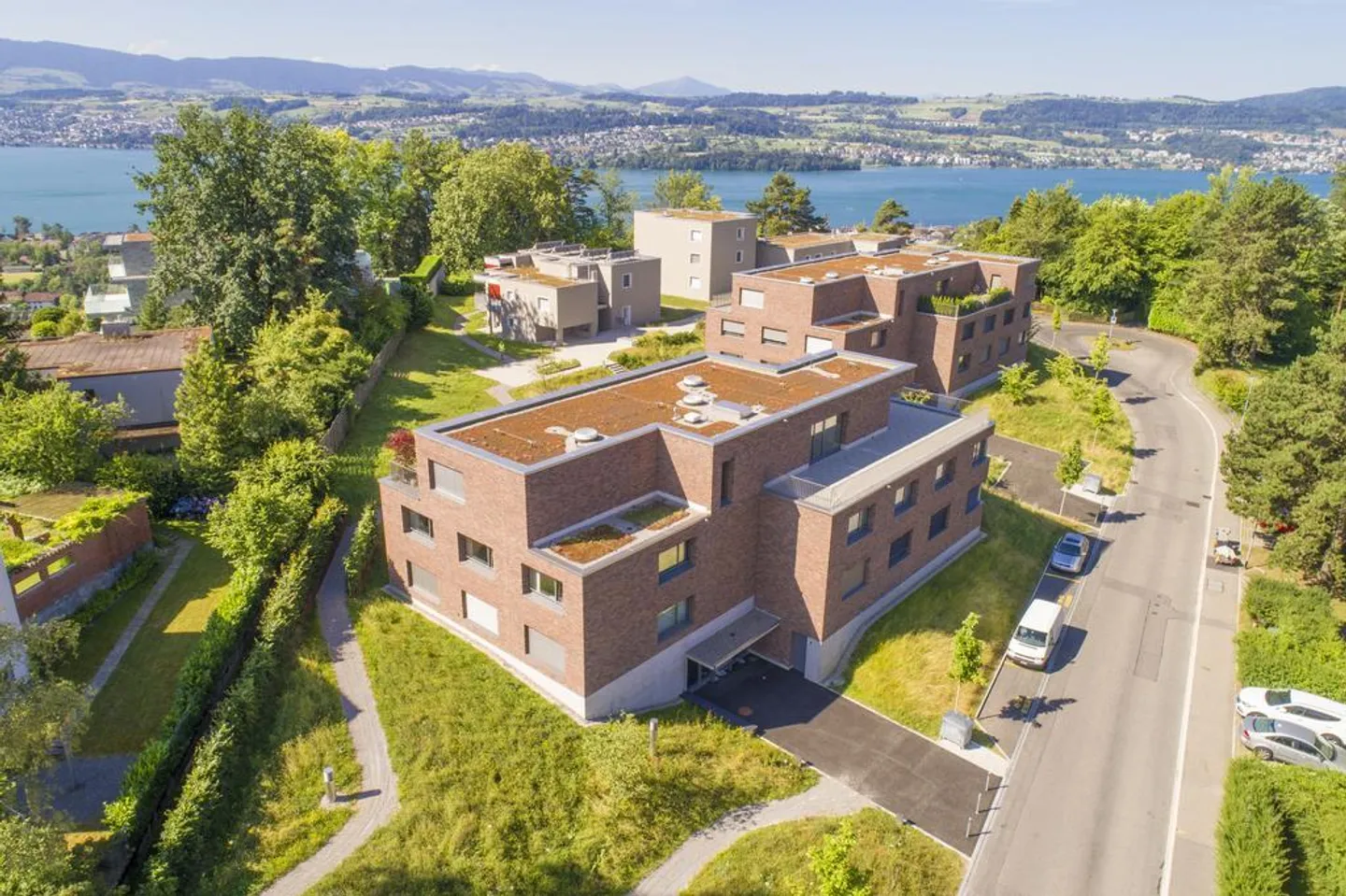 Appartamento spazioso e luminoso con balcone e 2 bagni - Foto 1 di 9