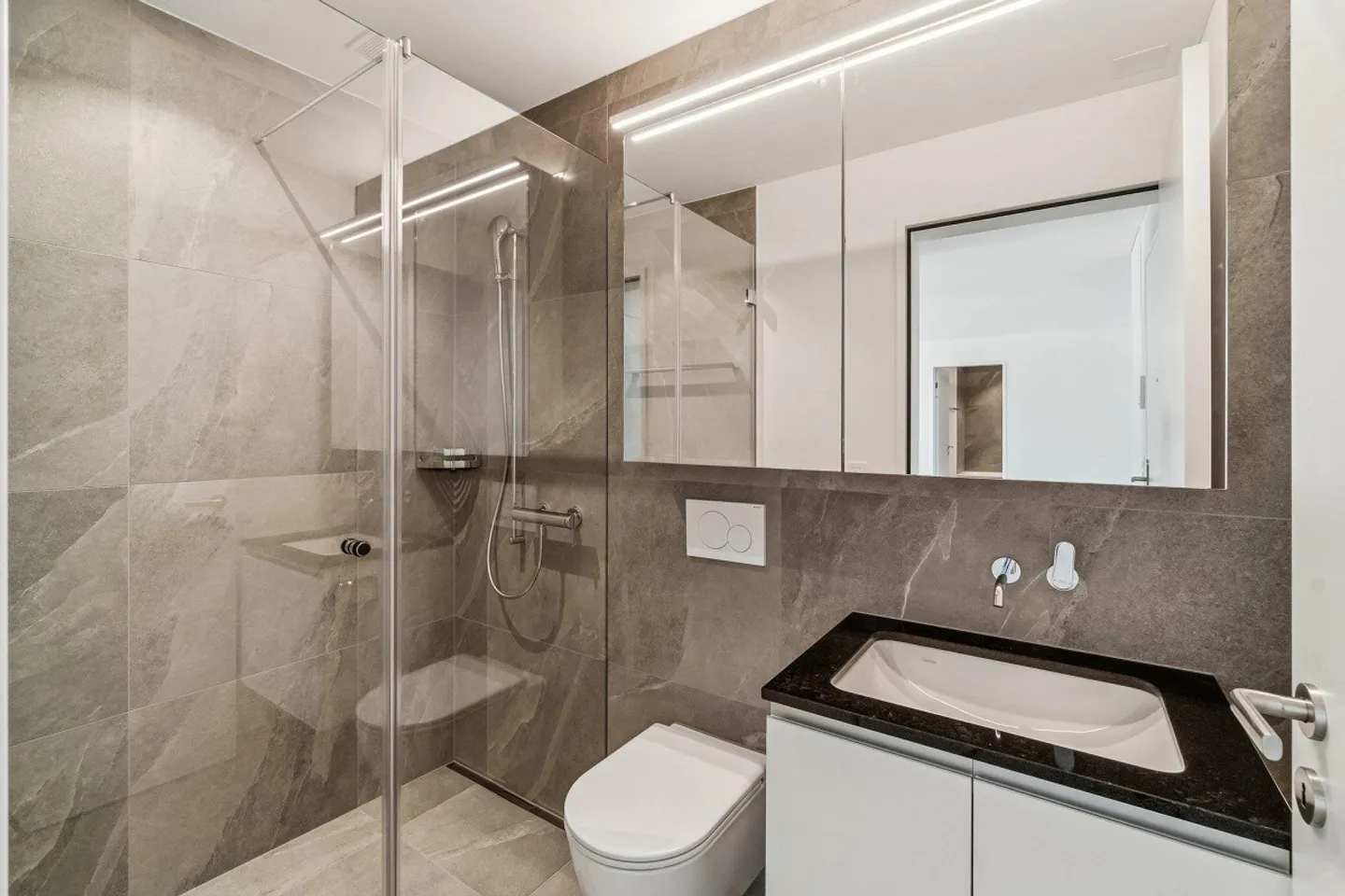 High-quality living with modern comfort. - Photo 4 of 7