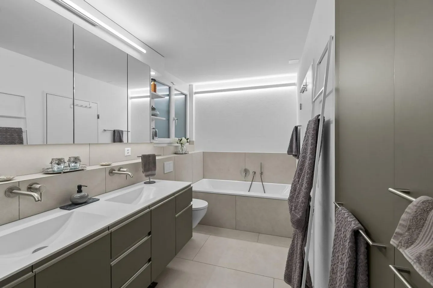 Elegante Wohnung mit Garten - Foto 5 von 12