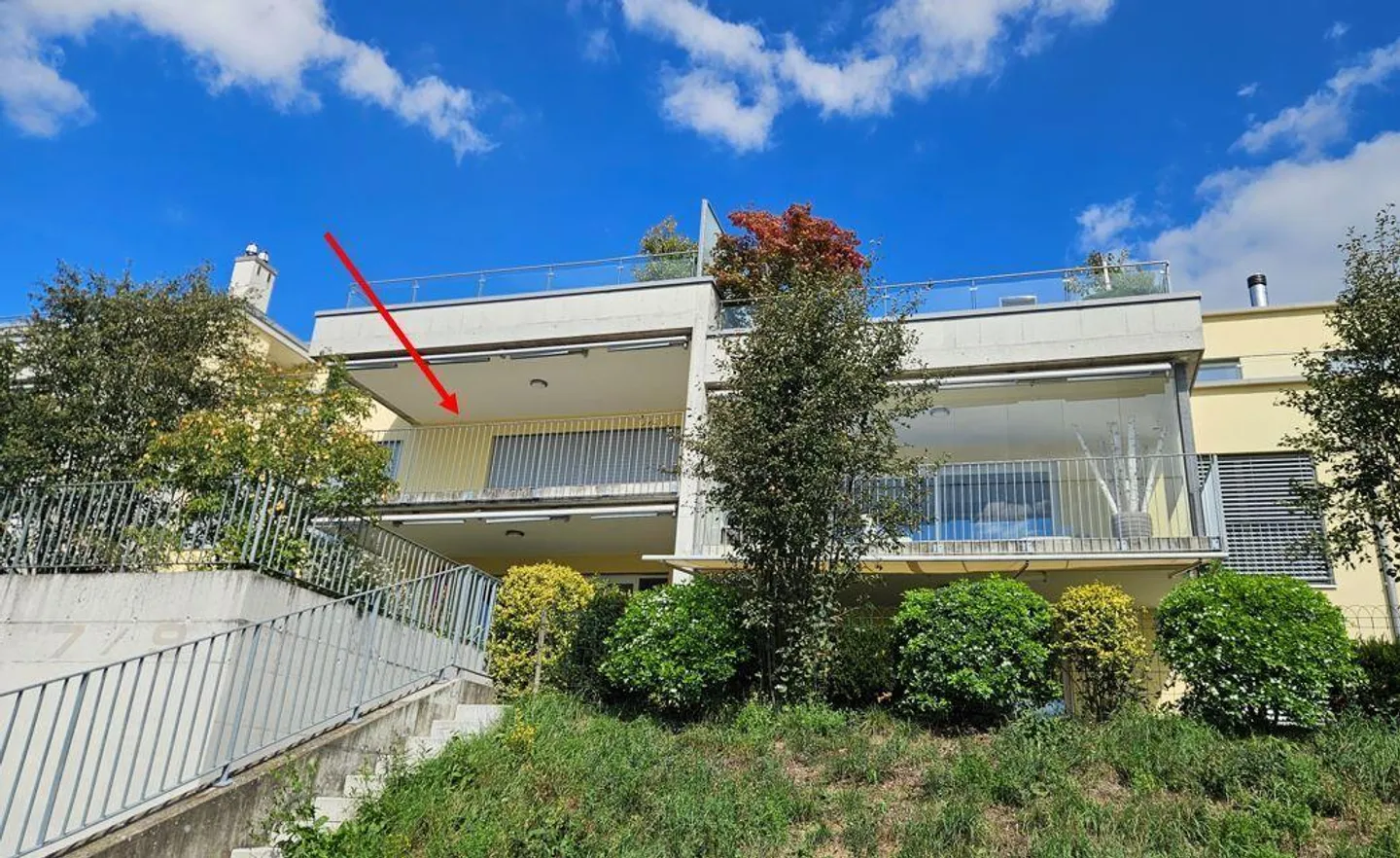 Modern Condominium in a Quiet Location - Photo 2 of 20