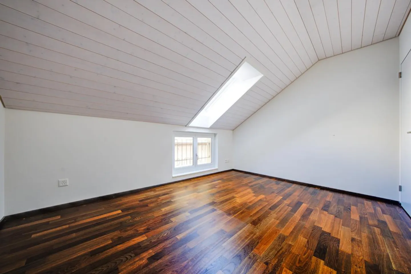 Moderne 3 1/2 Zimmerwohnung mit hervorragendem Ausbaustandard - Foto 6 von 14