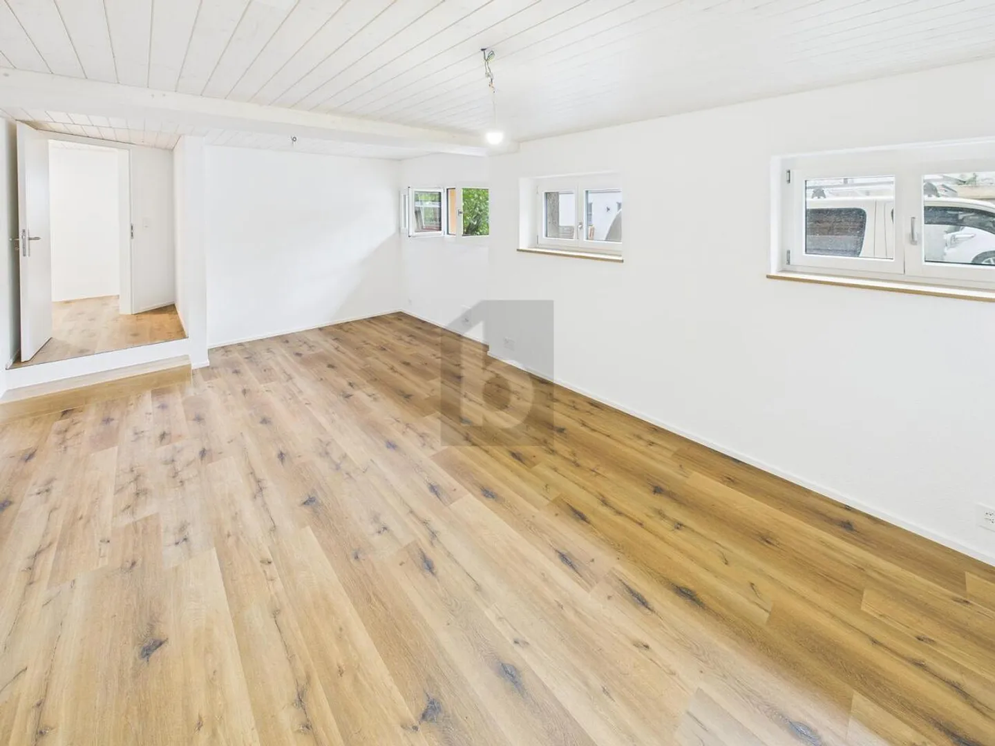 FRISCH RENOVIERT MIT AUSSICHT - Foto 2 von 6