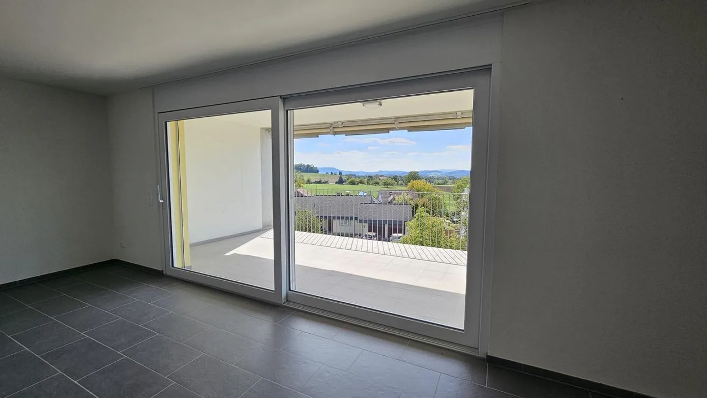 Modern Condominium in a Quiet Location - Photo 6 of 20