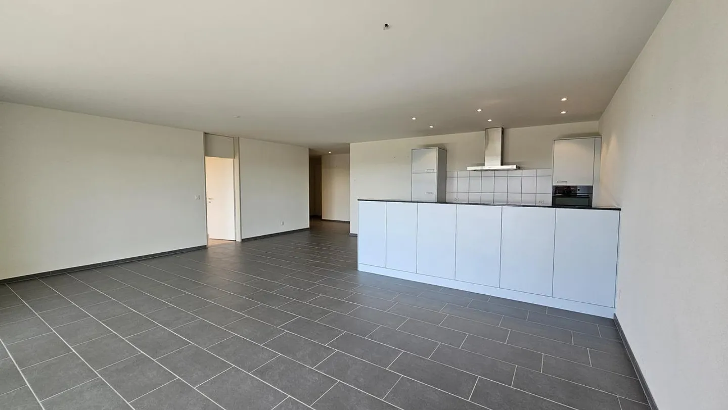Modern Condominium in a Quiet Location - Photo 8 of 20