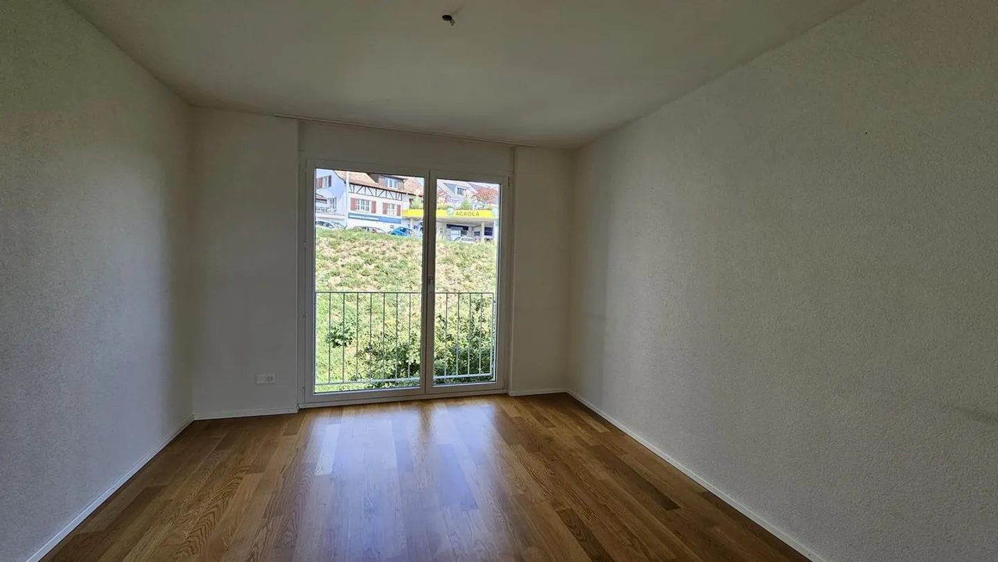 Modern Condominium in a Quiet Location - Photo 10 of 20