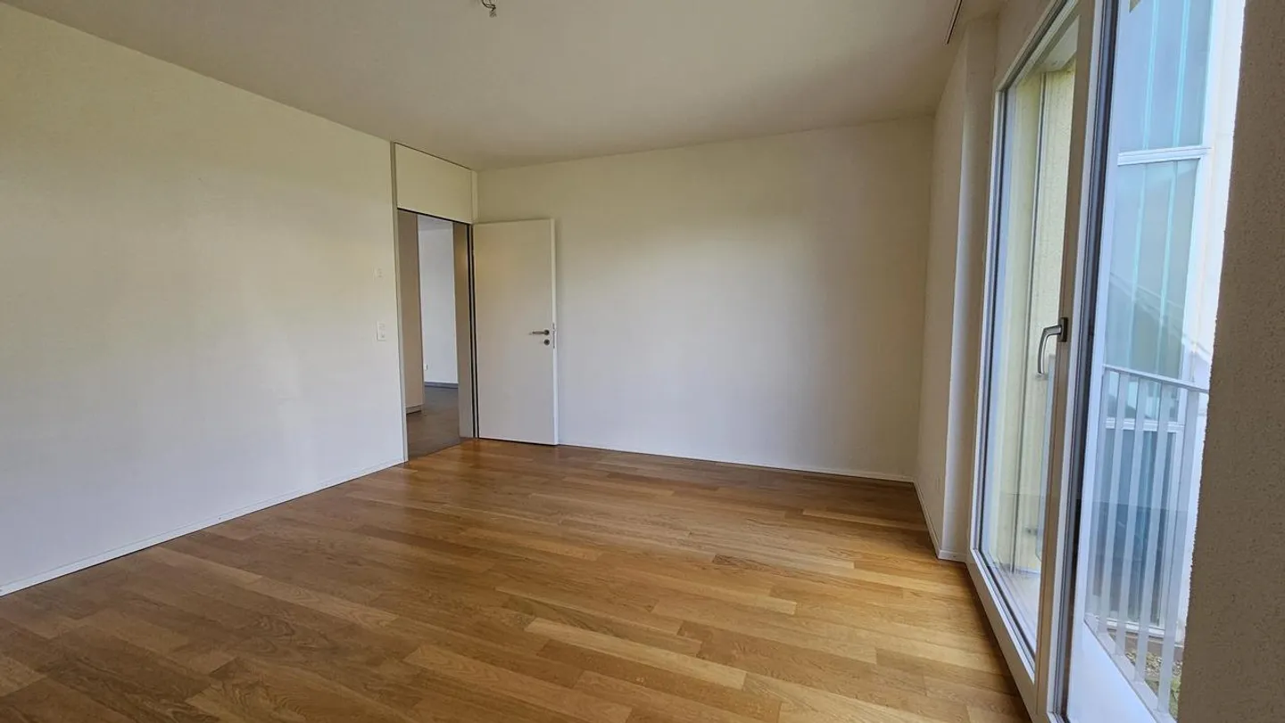 Modern Condominium in a Quiet Location - Photo 12 of 20