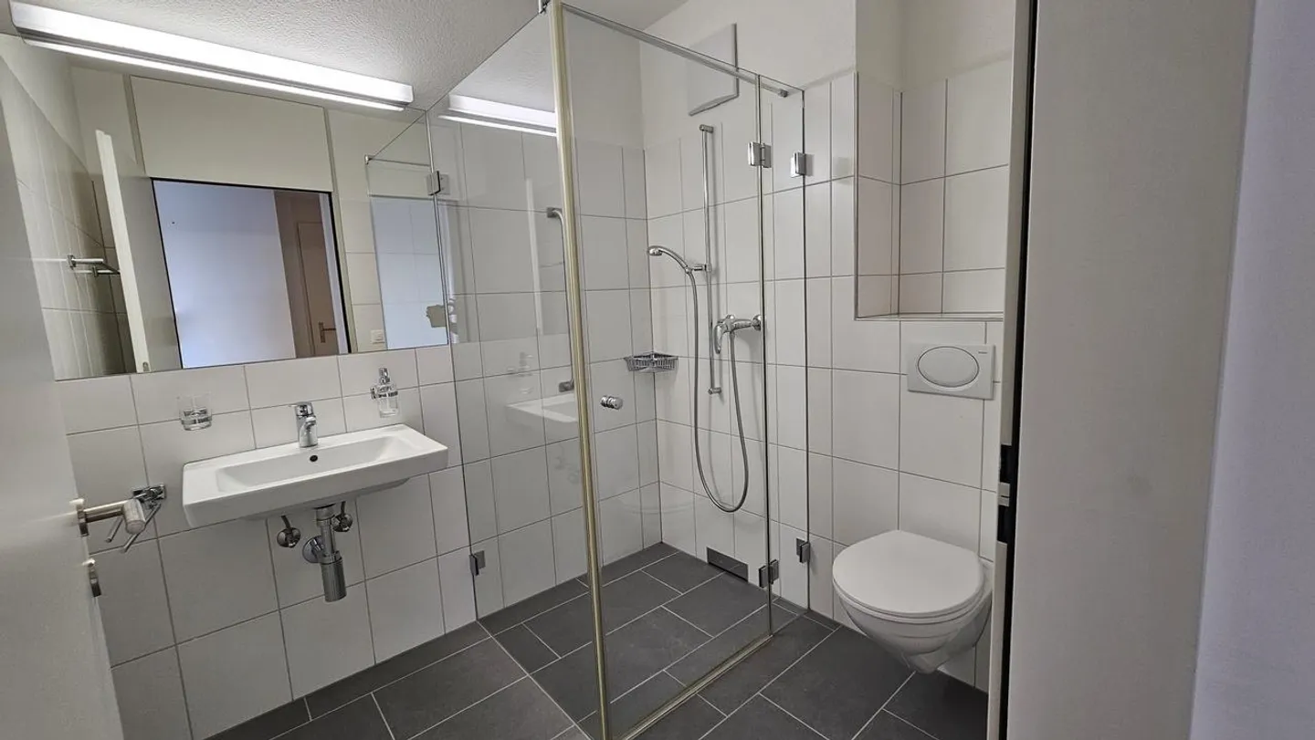 Modern Condominium in a Quiet Location - Photo 13 of 20
