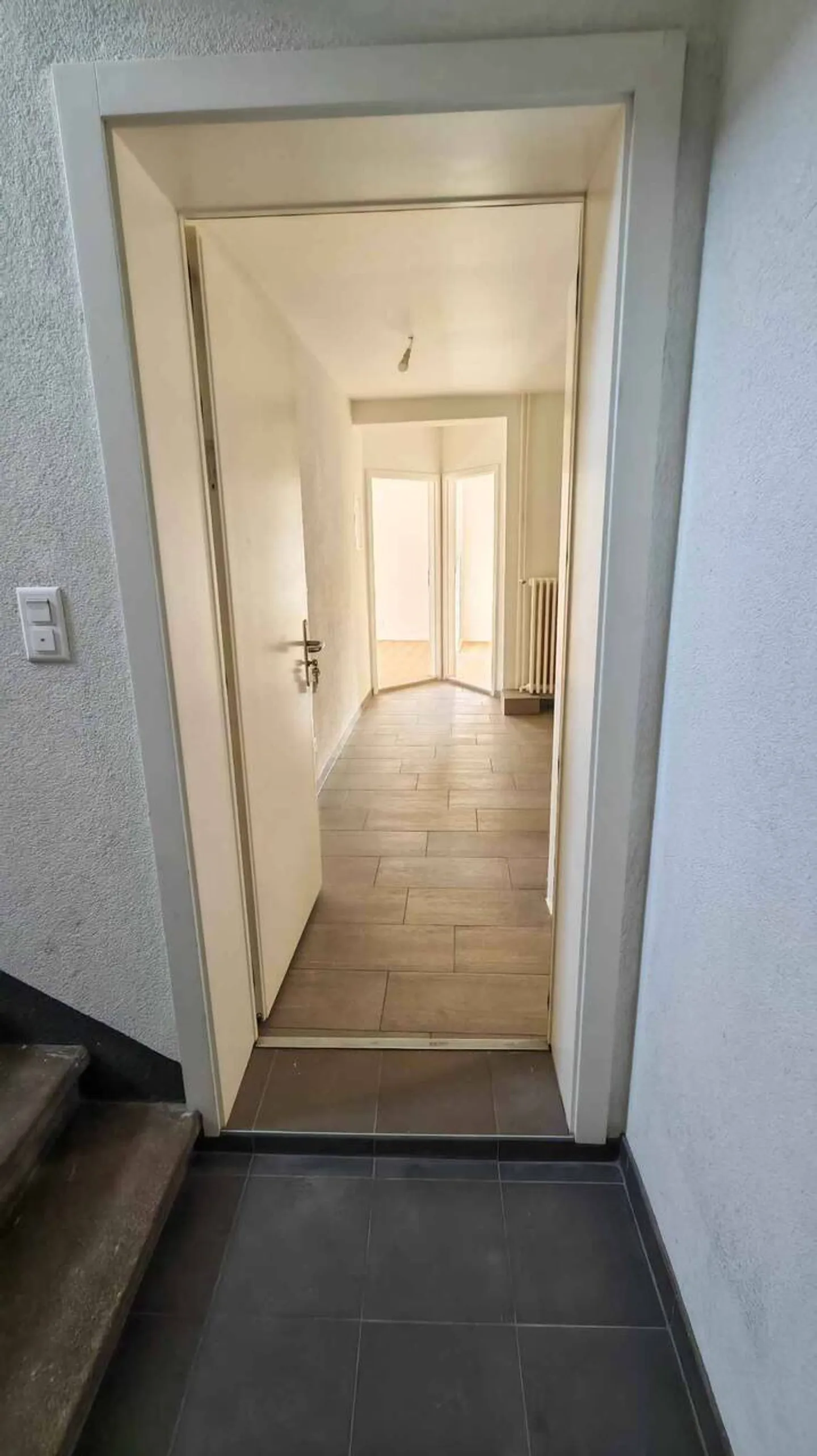 For rent: Superb 3.5-room apartment fully renovated - Photo 2 of 13