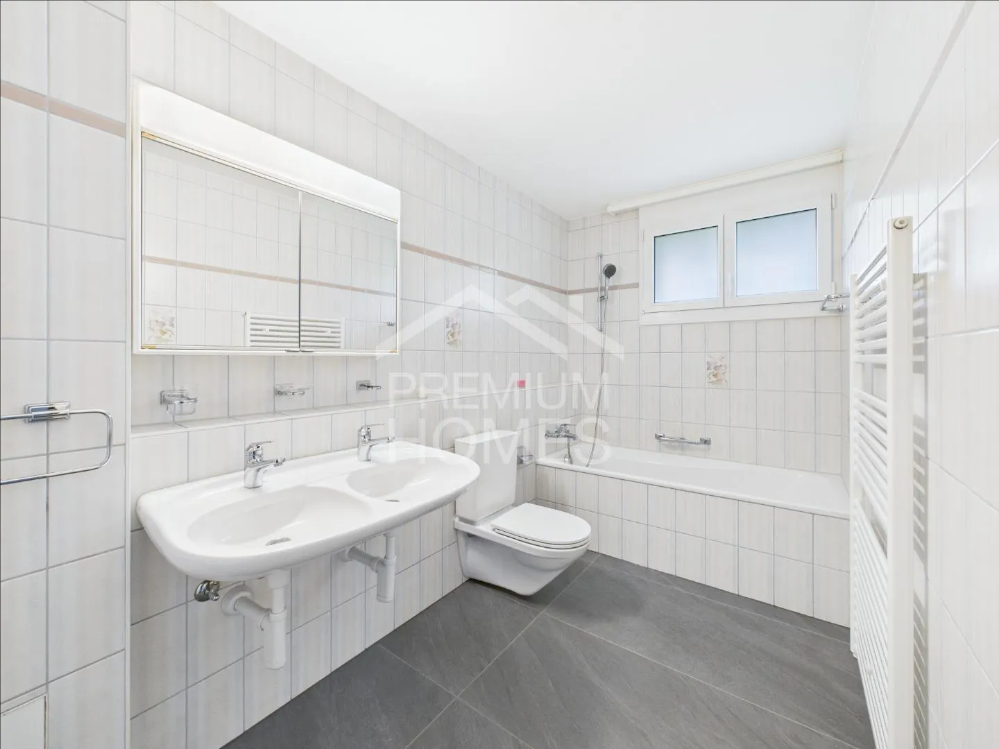 Dreams of Living with Style - Photo 3 of 7
