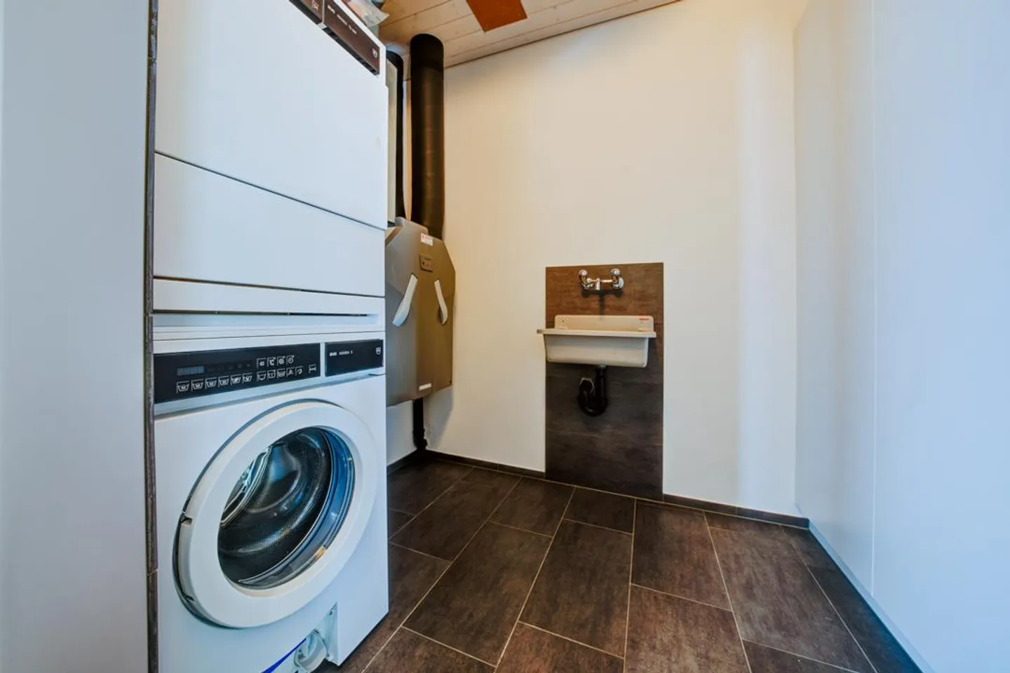 Moderne 3 1/2 Zimmerwohnung mit hervorragendem Ausbaustandard - Foto 10 von 14