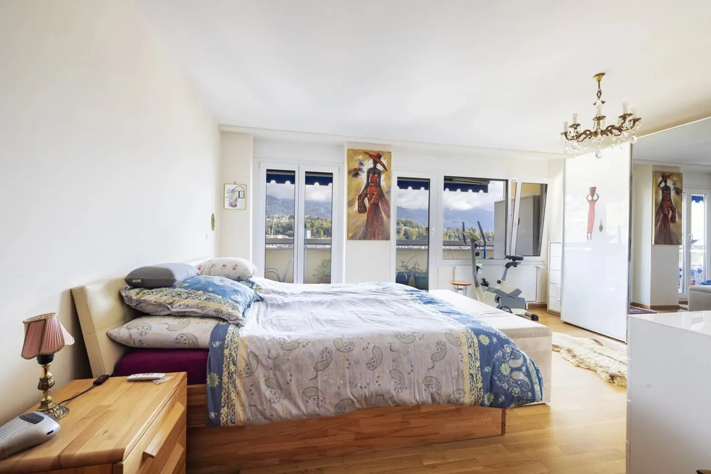 Superbe 5.5 pièces en attique avec vue ! - Photo 8 sur 13