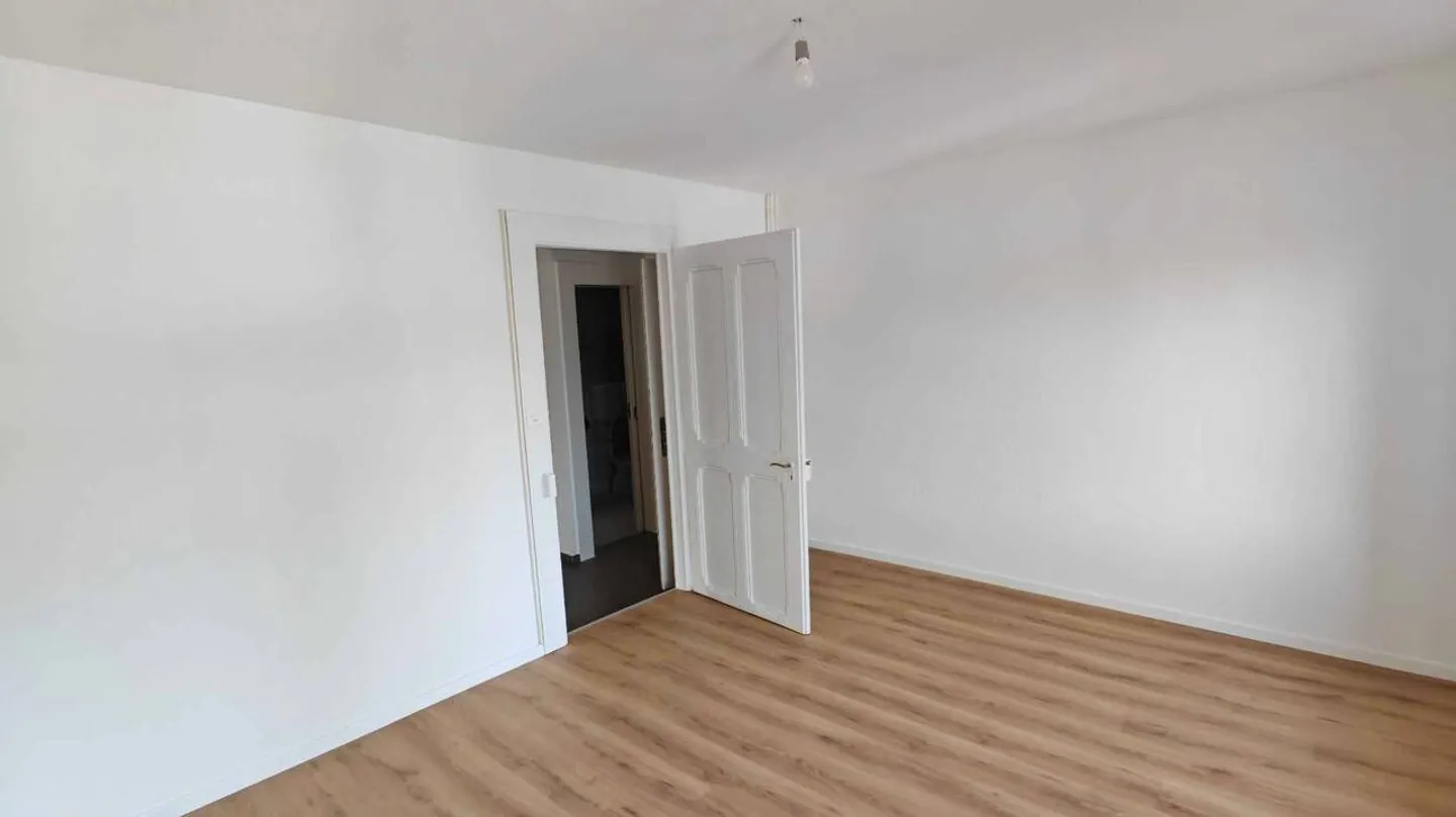 For rent: Superb 3.5-room apartment fully renovated - Photo 9 of 13