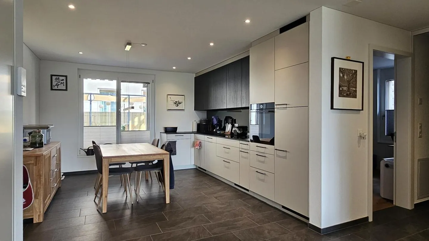 Modern 4.5-room condominium in family-friendly development - Photo 7 of 16