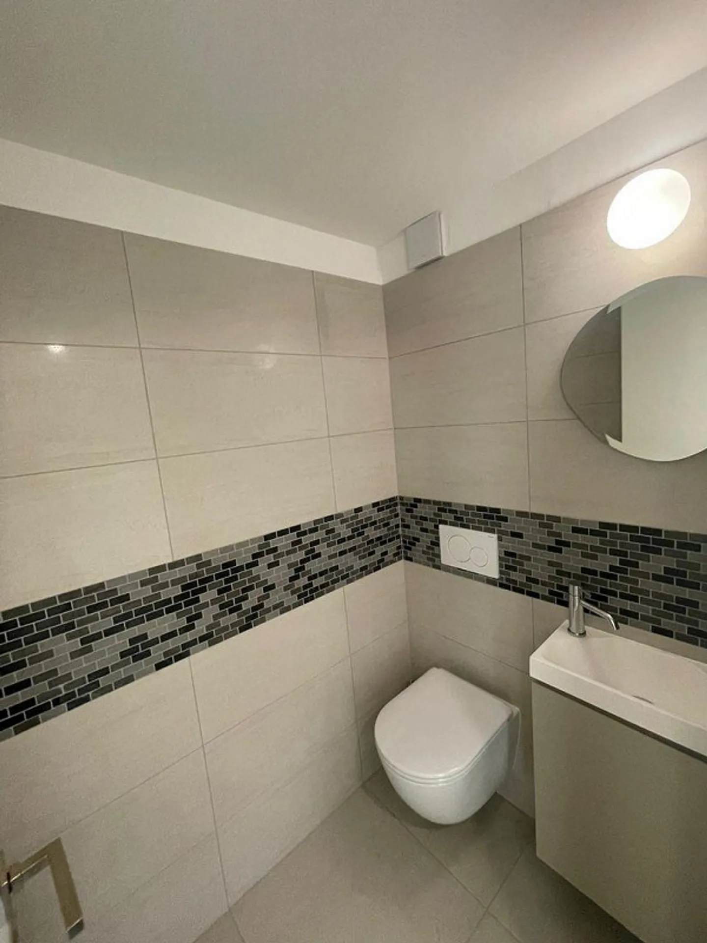 Renovated 5.5-room terraced house - Photo 11 of 13