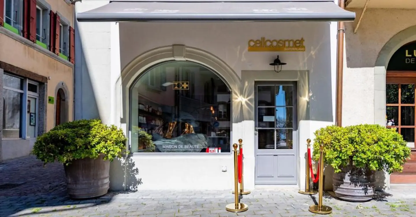 LUTRY - Ein einzigartiger Ort im Herzen des Dorfes | Wohn-, Gewerbe- oder Boutique-Hotel - Foto 1 von 11