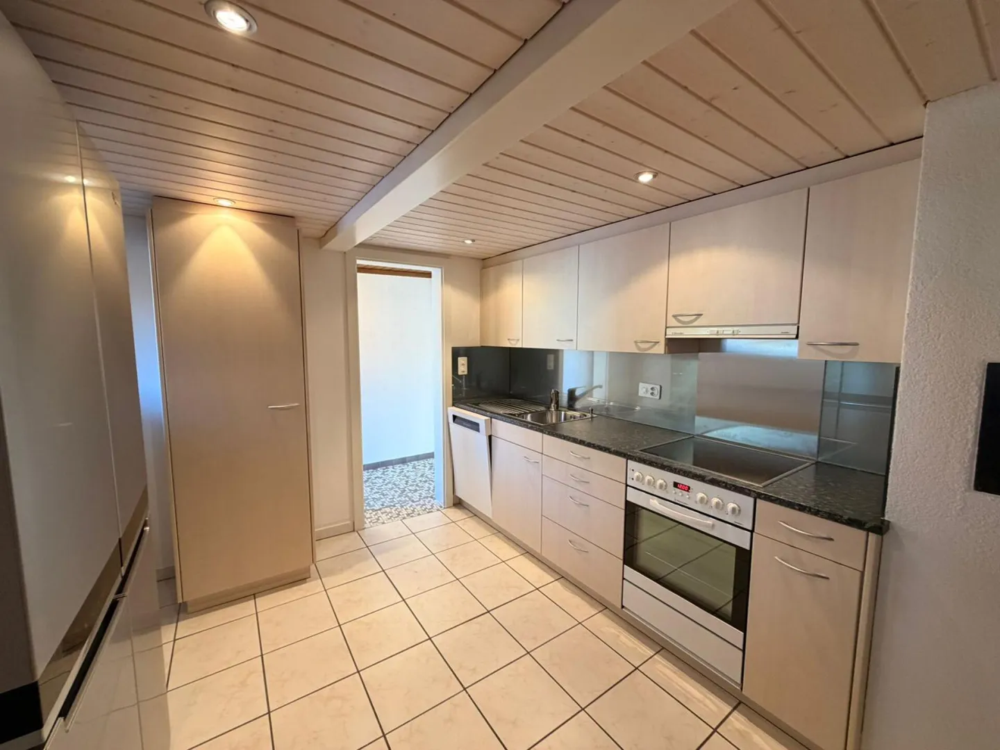 Cozy 3-room apartment in a rural location - Photo 3 of 9