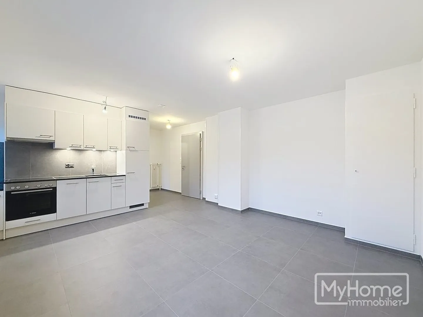 Einzigartige Gelegenheit! Wunderschönes 2-Zimmer-Apartment komplett renoviert! - Foto 2 di 8