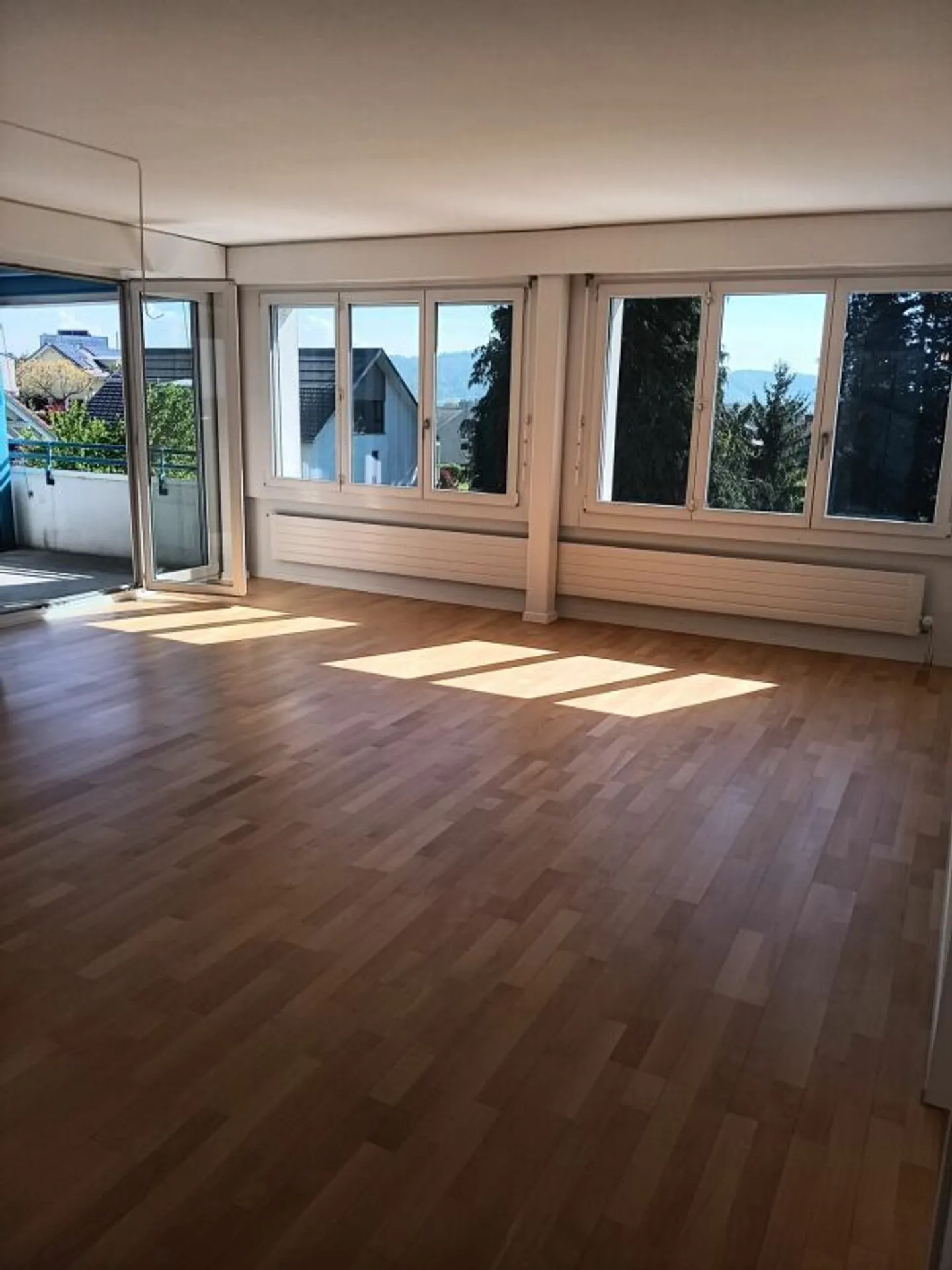 Helle 4,5-Zimmer Wohnung mit Balkon - Foto 1 von 16