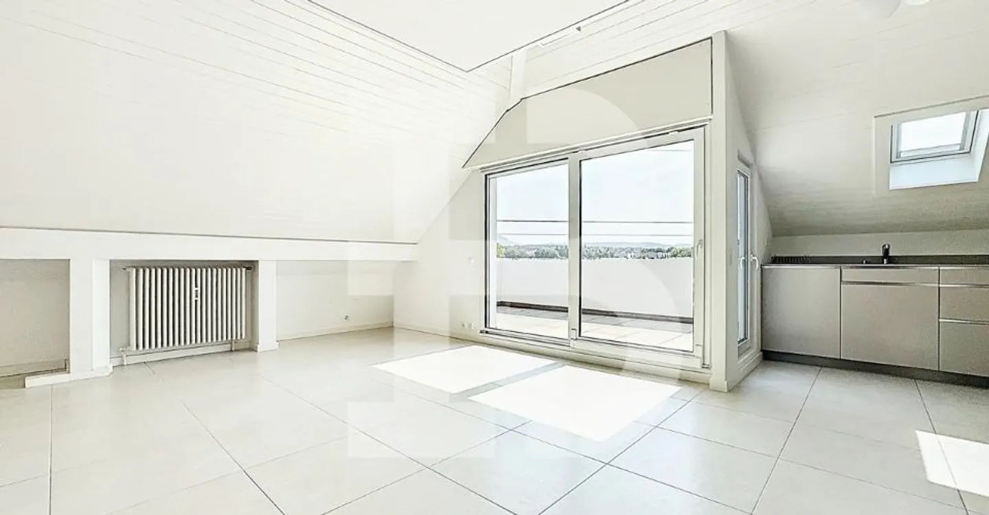 Stylische Wohnung mit Terrasse - Foto 3 von 11