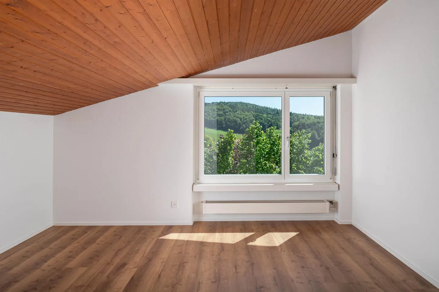 Grosszügige 3½-Zimmer-Dachwohnung mit Wintergarten! - Foto 9 von 14