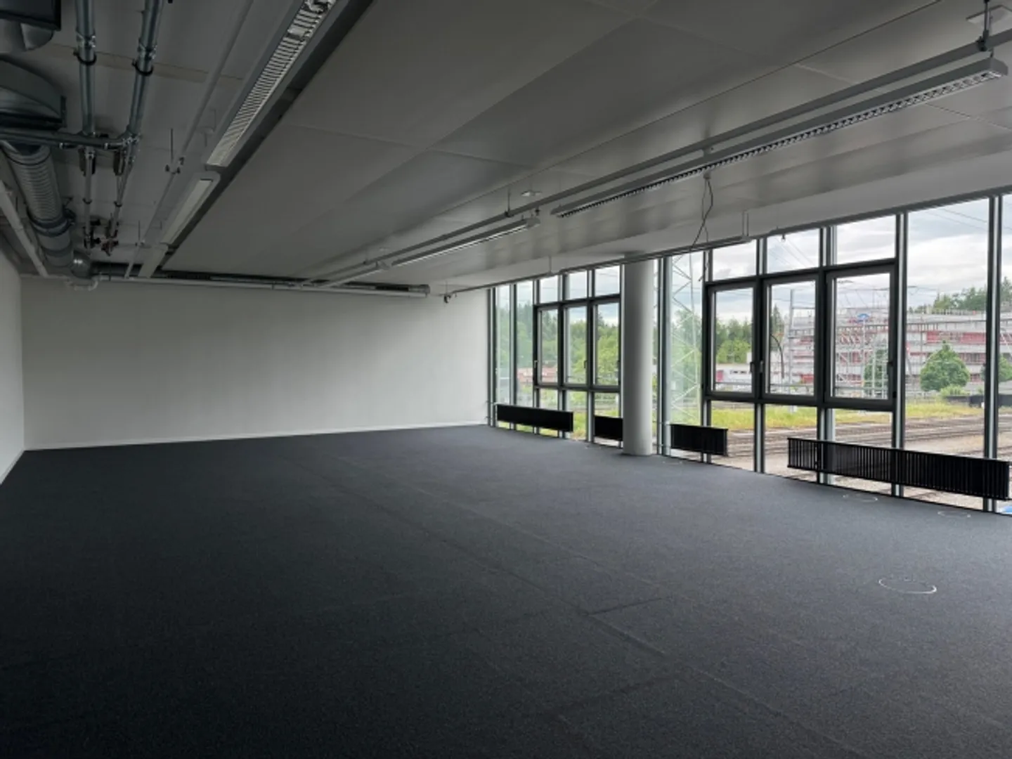 Lavorare con vista – Spazi per uffici flessibili da 61 m² a 103 m² a Zollikofen - Foto 3 di 9