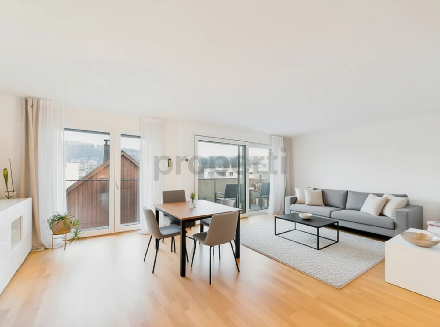 Appartement penthouse lumineux de 2,5 pièces avec balcon à Wetzikon - Photo 1 sur 8