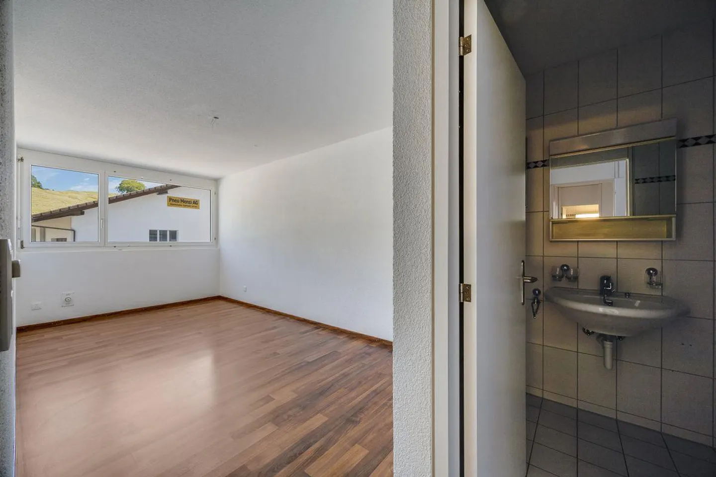 Spacious 4.5-room duplex with a view in Eschenbach - Photo 10 of 13