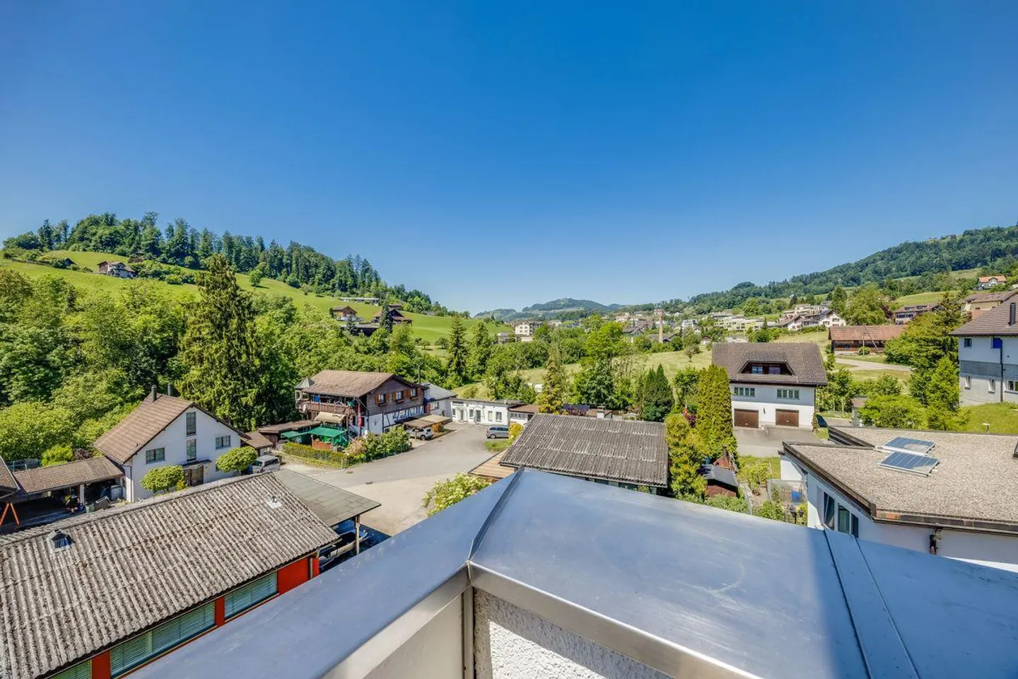 Spacious 4.5-room duplex with a view in Eschenbach - Photo 11 of 13
