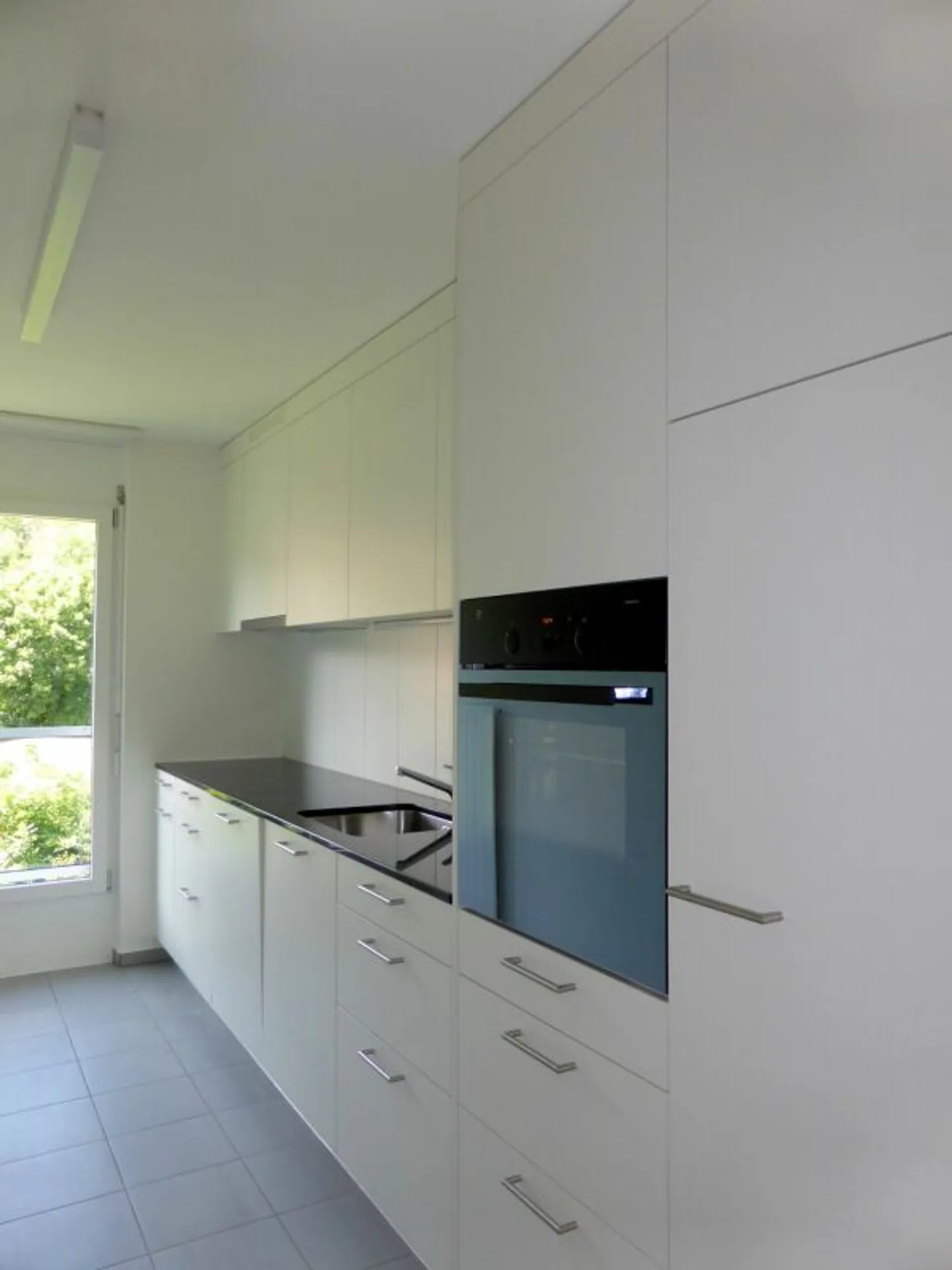 Elegant Apartment - Photo 4 of 6