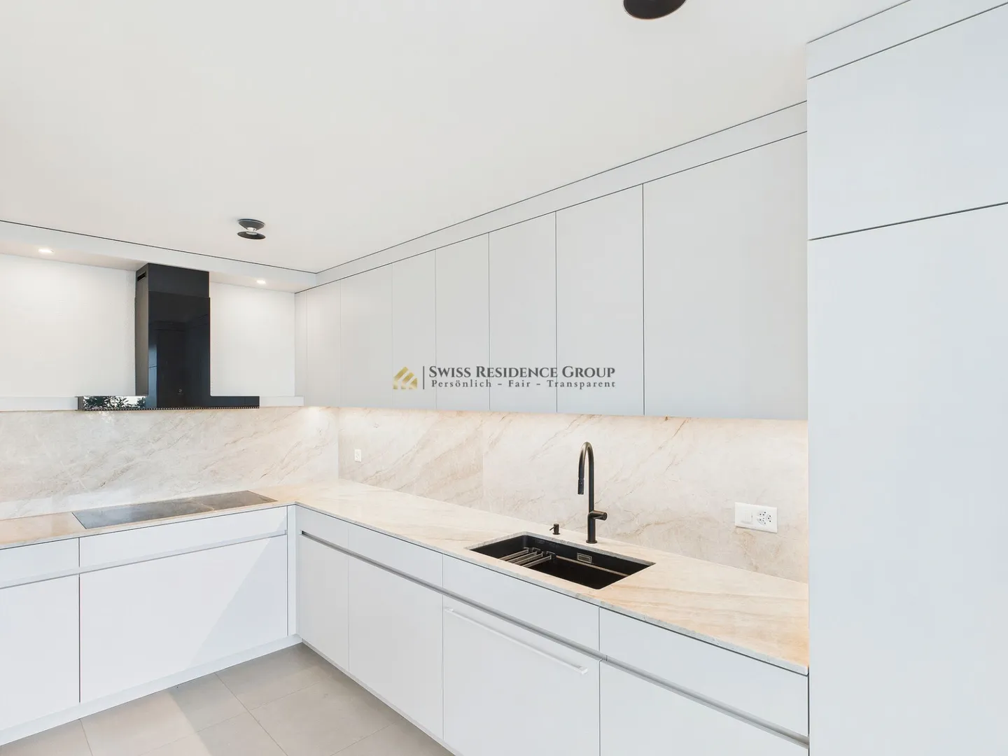 Wohnen mit Weitblick: Traumhafte 6.5-Zimmer-Terrassenwohnung mit Seesicht in Wollerau - Foto 8 von 28