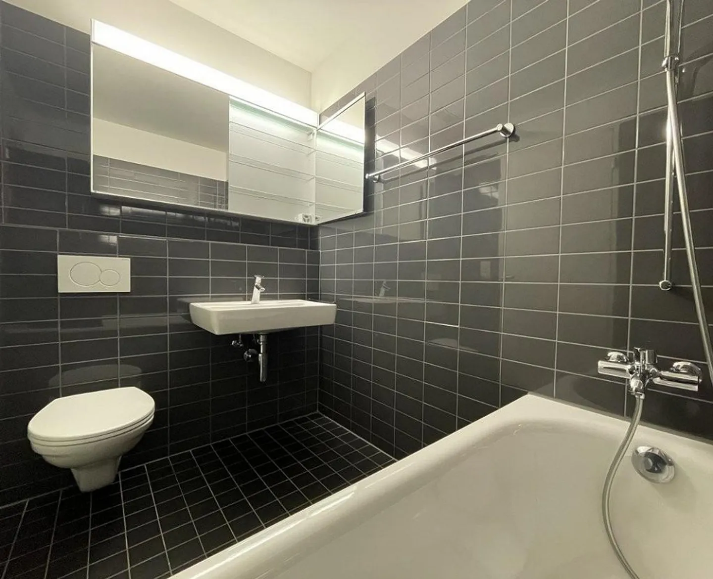 Exclusive & spacious 2.5 room apartment for comfort - Photo 4 of 4