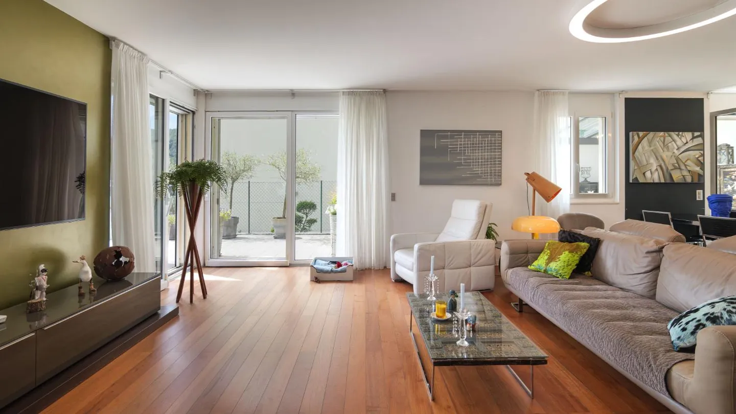 Affascinante Casa Familiare con Terrazza - Foto 4 di 12