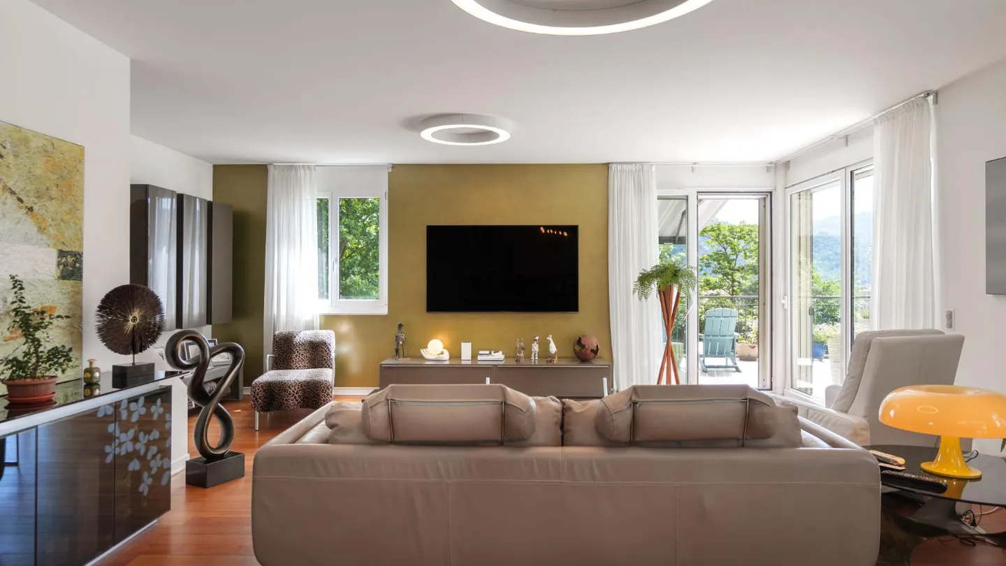 Affascinante Casa Familiare con Terrazza - Foto 5 di 12