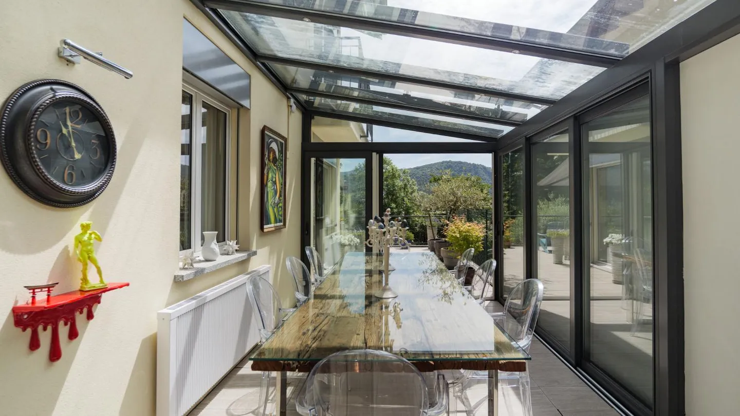 Affascinante Casa Familiare con Terrazza - Foto 8 di 12