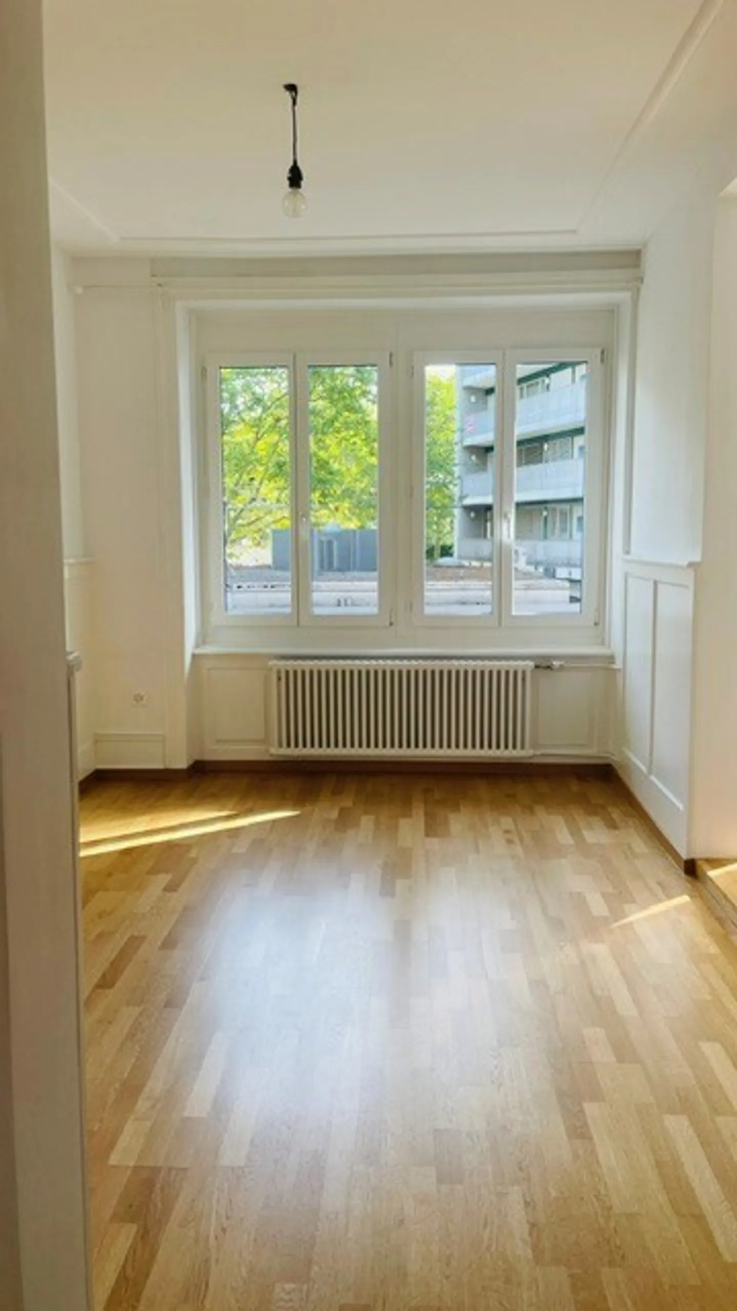 Central and comfortable 4.5-room apartment near Wiedikon train station - Photo 6 of 10