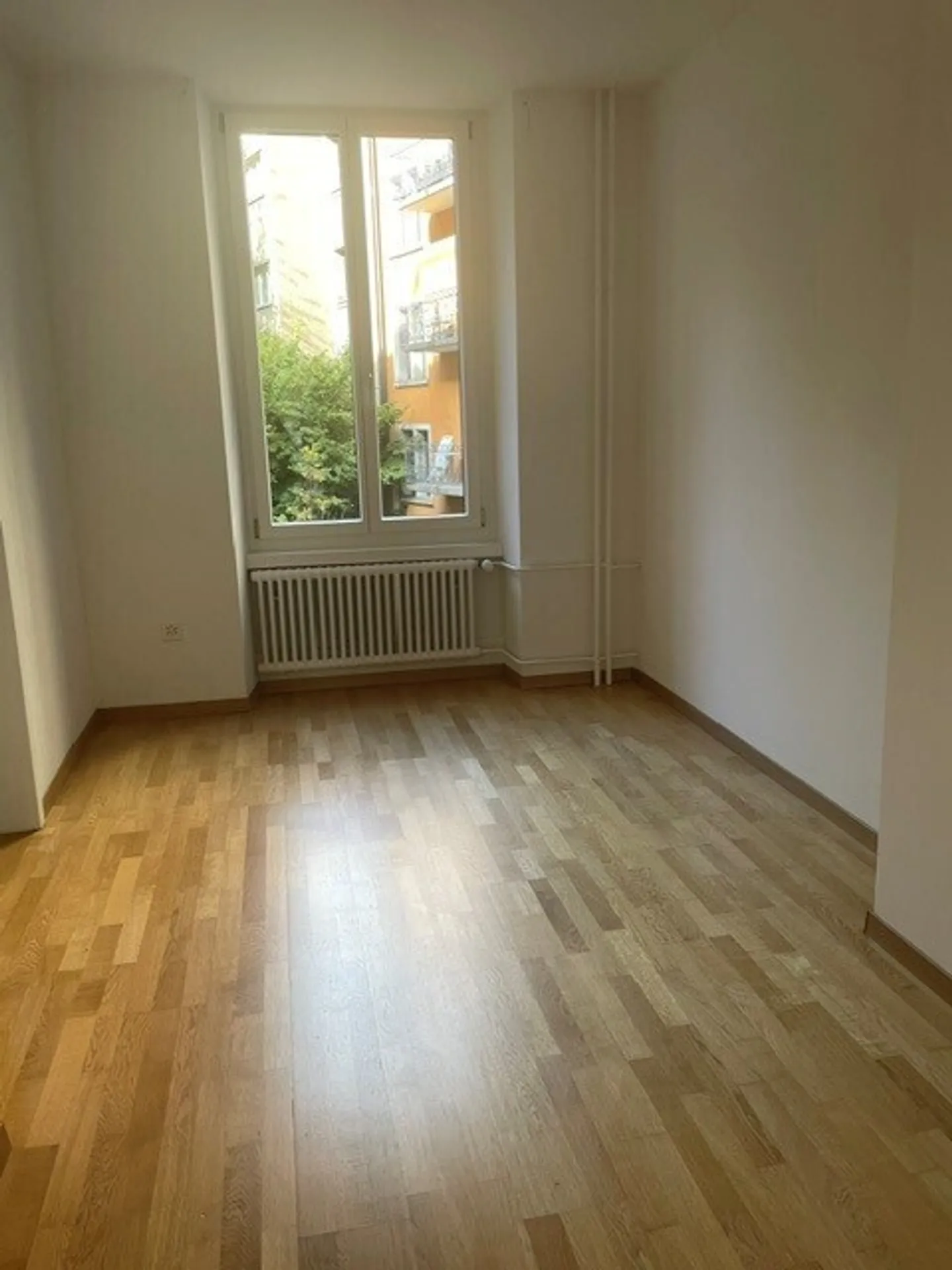 Central and comfortable 4.5-room apartment near Wiedikon train station - Photo 7 of 10