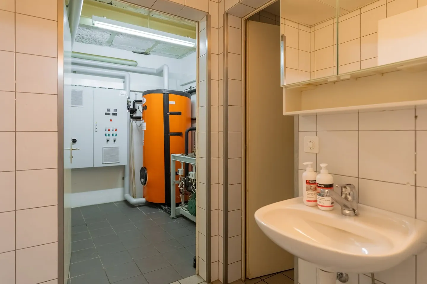 Ristorante in posizione soleggiata e centrale per inquilino innovativo - Foto 20 di 28