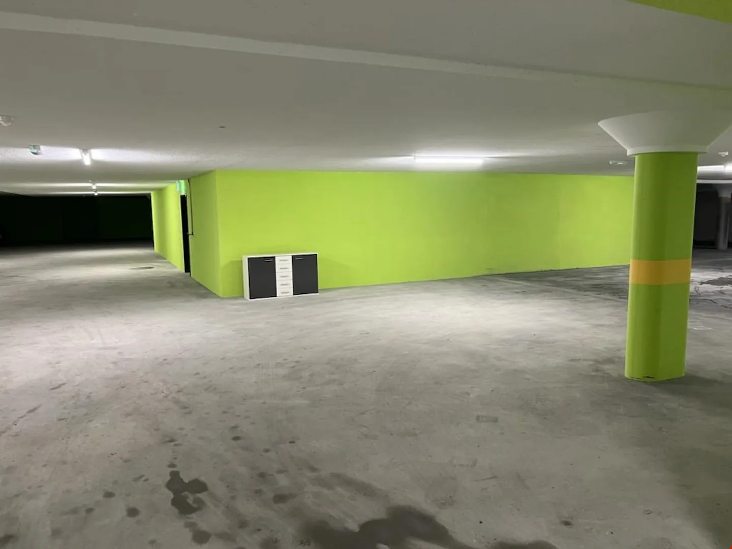 Tiefgaragen Parkplatz - Foto 1 von 3