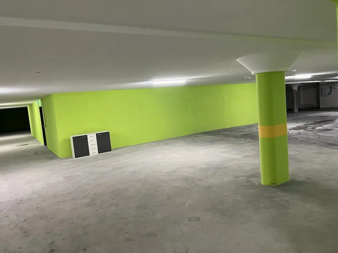 Tiefgaragen Parkplatz - Foto 3 von 3