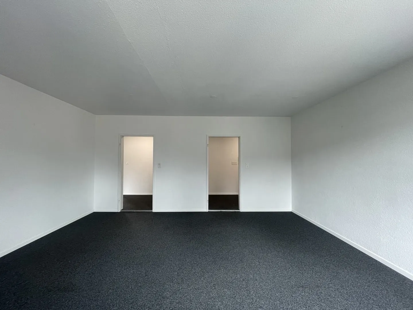 Office space directly at Oerlikon train station - Photo 5 of 7
