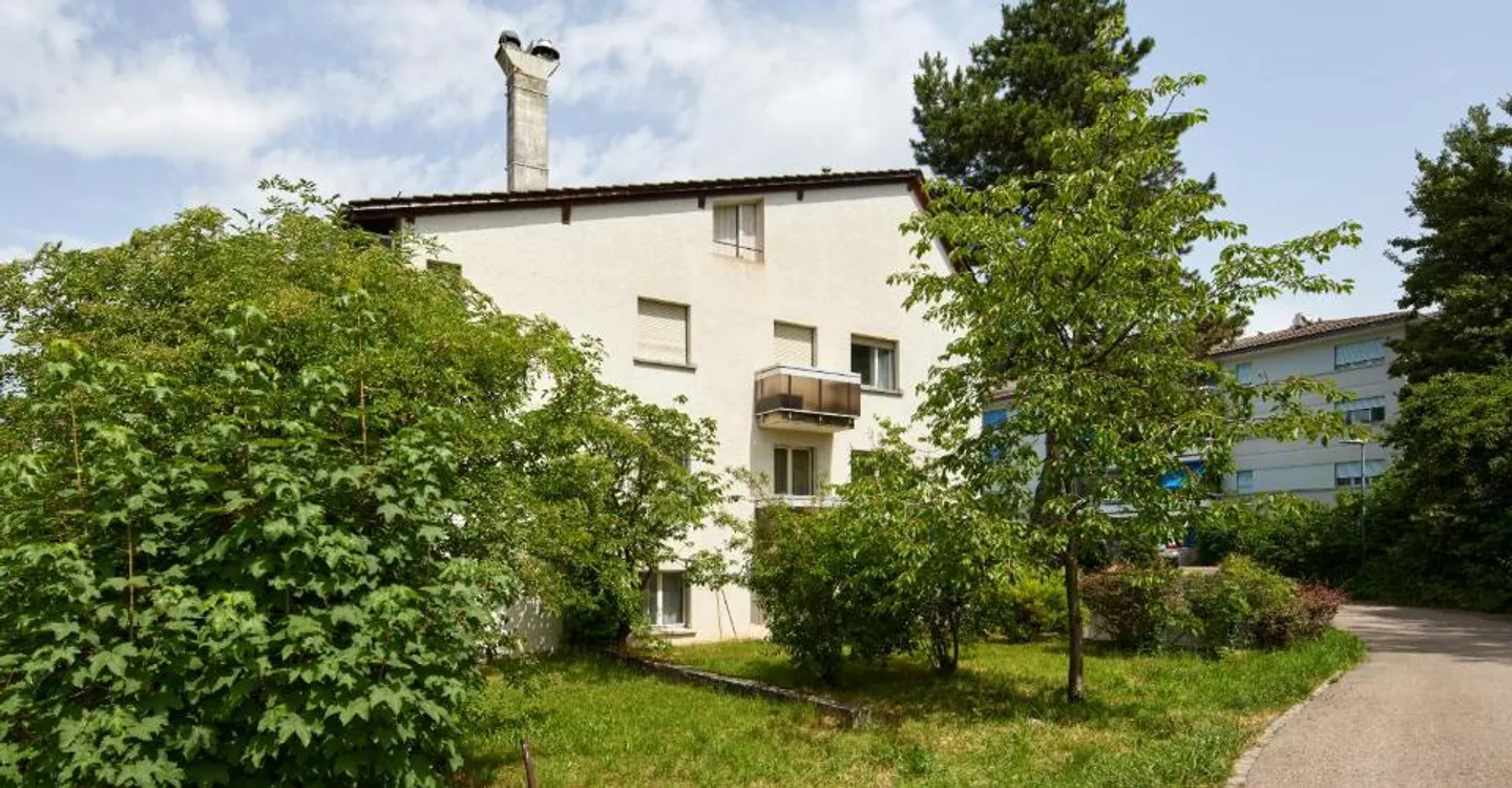Appartement Charmant dans un Quartier Calme - Photo 2 sur 3