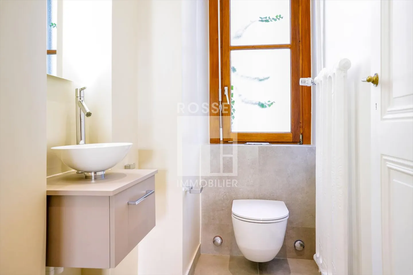 Schönes Objekt von etwa 171m2 im 1. Stock, mitten im Herzen des Champel-Viertels und nahe aller Annehmlichkeiten. - Foto 11 von 12