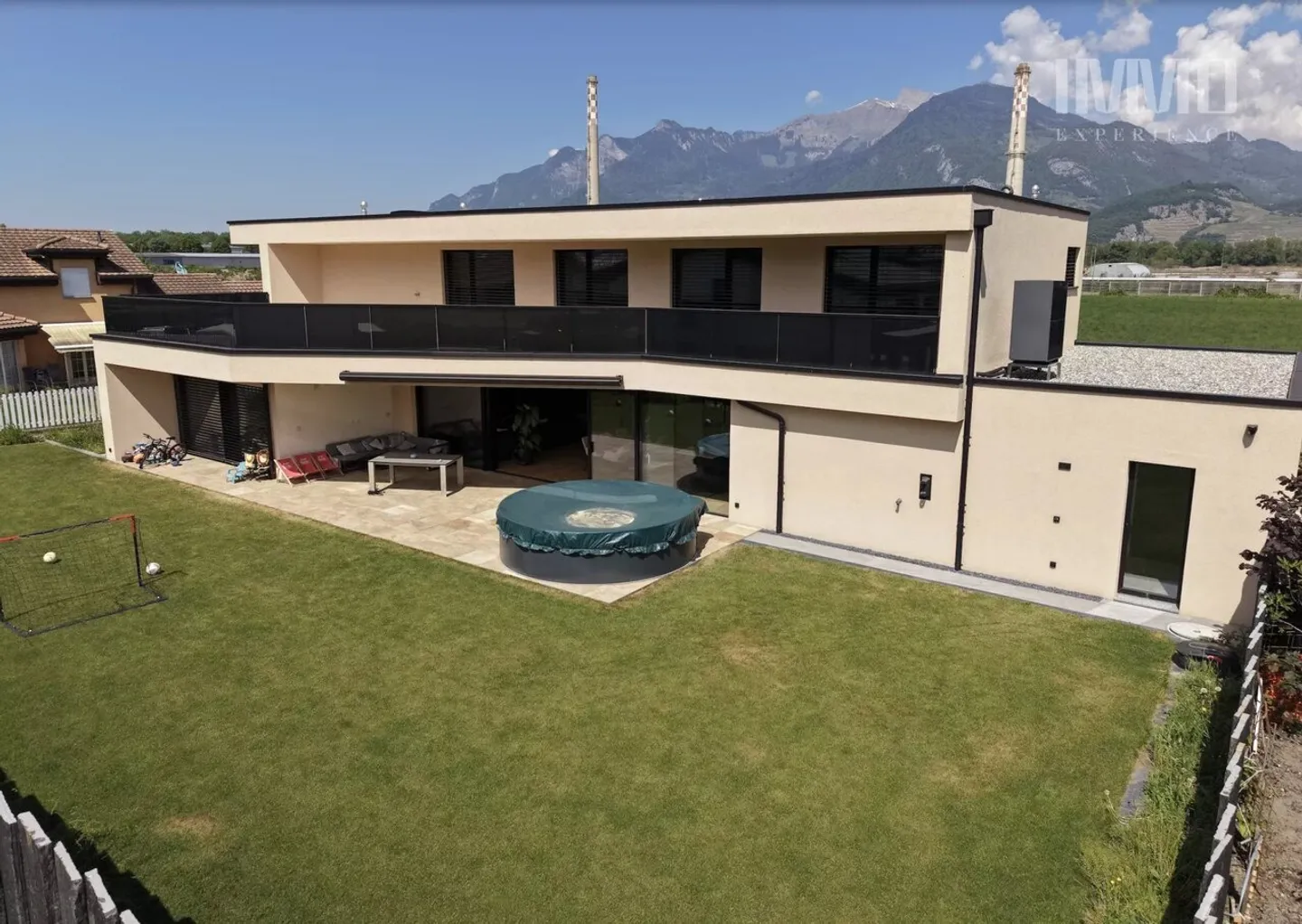 Moderne Villa in Ruhiger Lage - Foto 1 von 5
