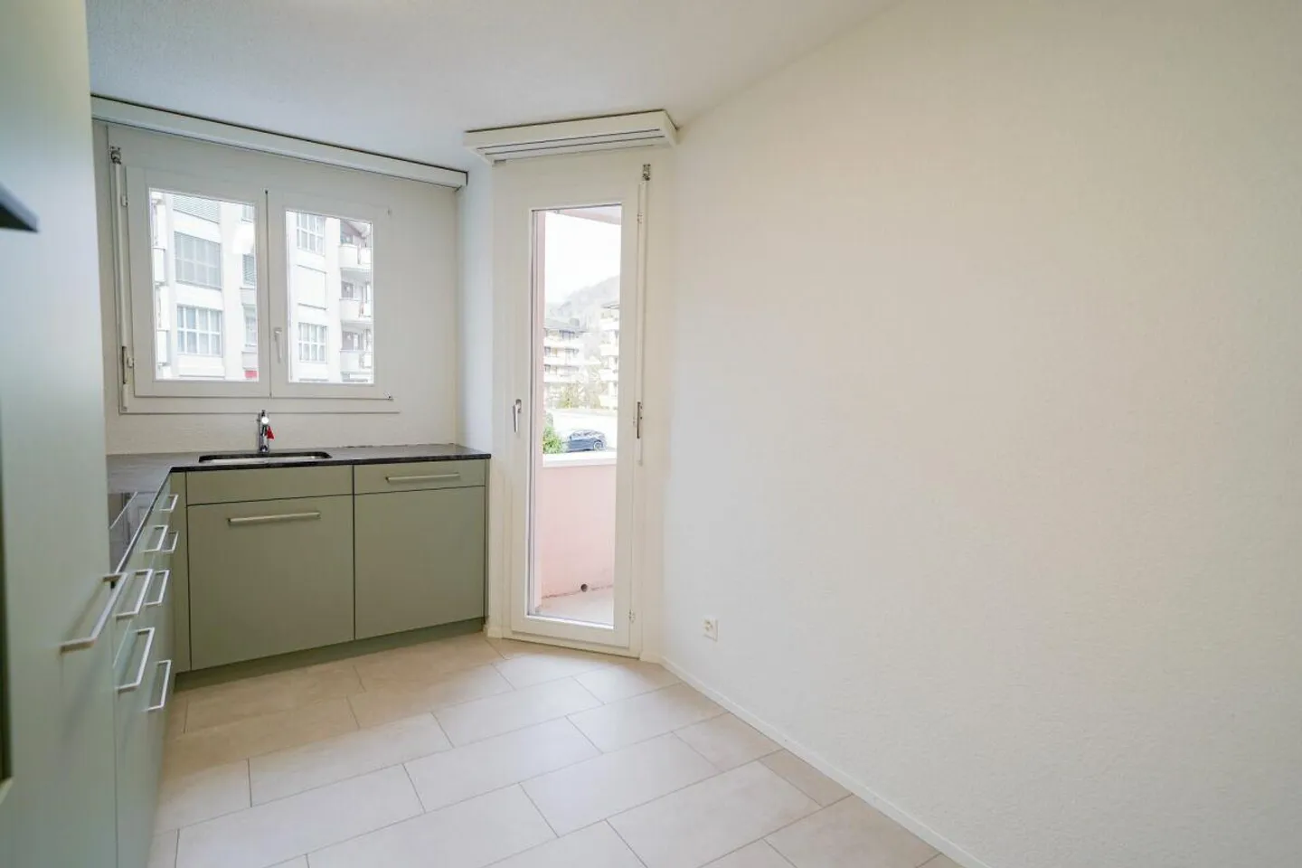 Appartement moderne à Stansstad - Photo 2 sur 13