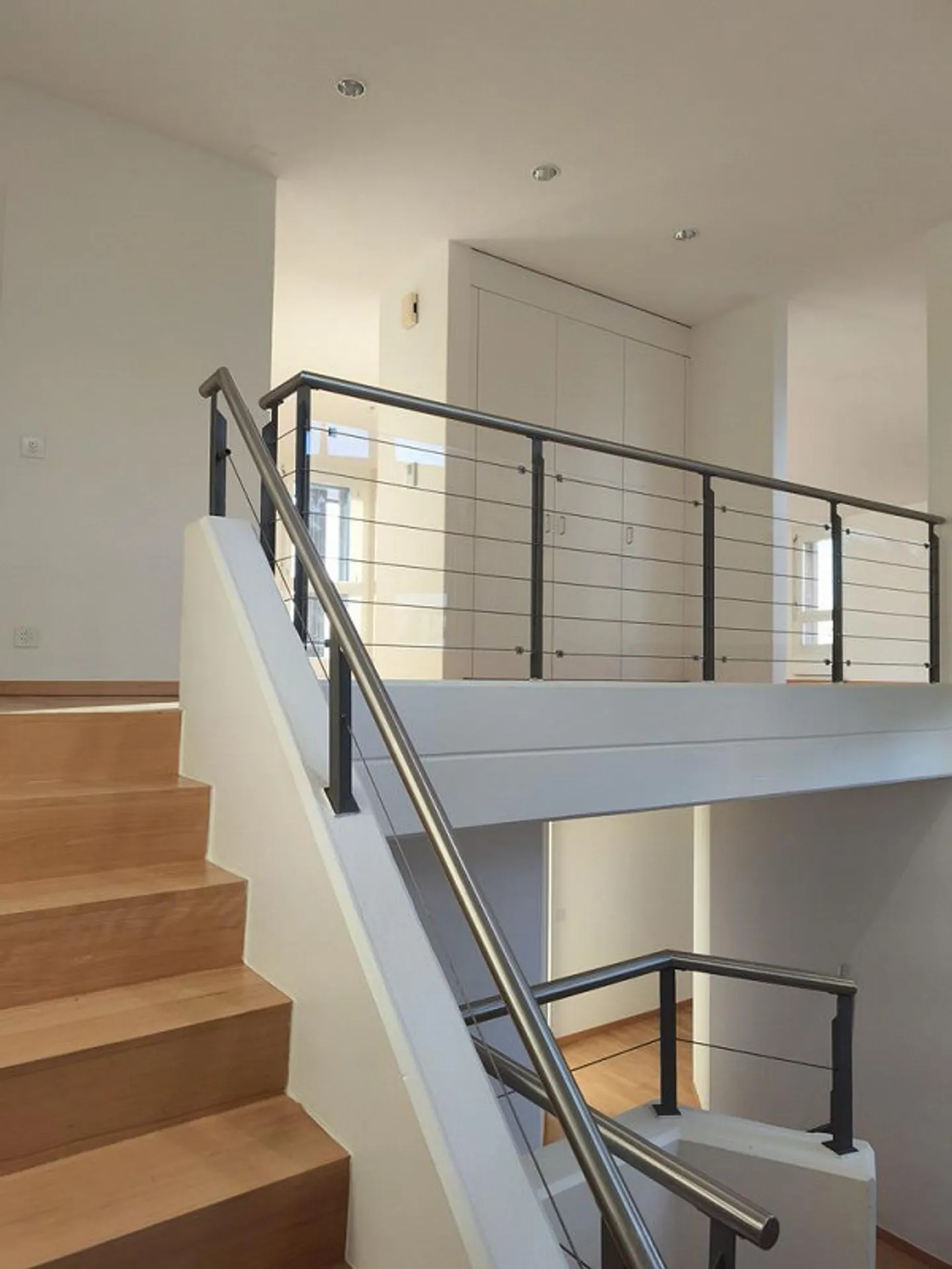 Quiet residential area with a view of greenery - Photo 7 of 12