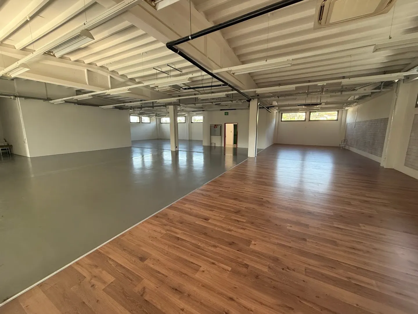 Mendrisio nous louons un grand bâtiment commercial/artisanal avec restaurant - Photo 7 sur 17