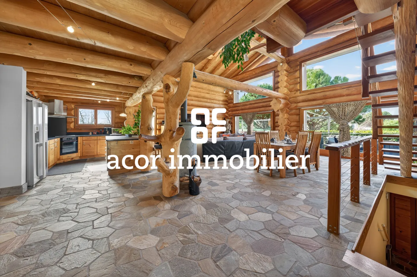 Blockhausvilla im kanadischen Chalet-Stil - Foto 1 von 11
