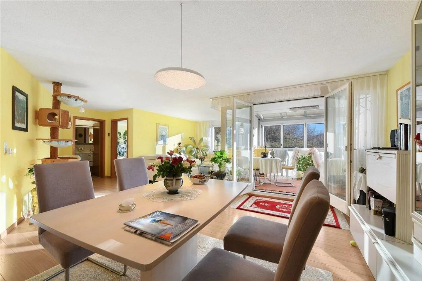 4½ Room Condominium with Garage Space - Photo 3 of 13