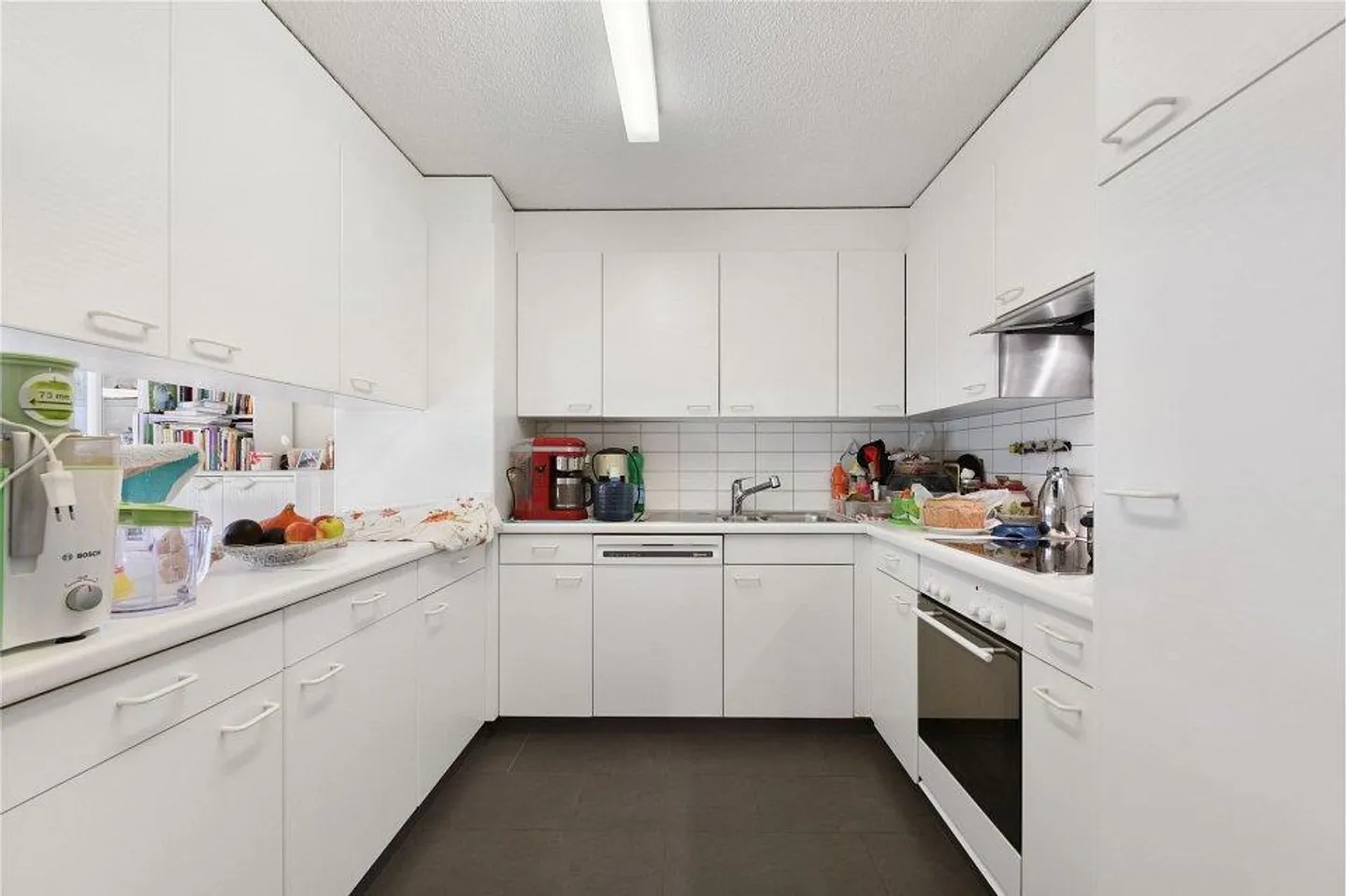 4½ Room Condominium with Garage Space - Photo 12 of 13